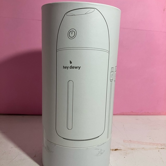 White Humidifier - Picture 1 of 5